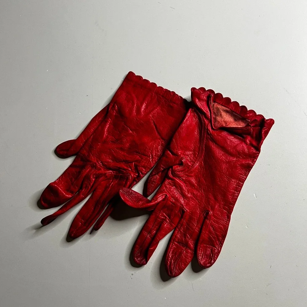 Vintage Red Leather Gloves Scalloped Edge Trim Mid Century 1950s Style Womens
